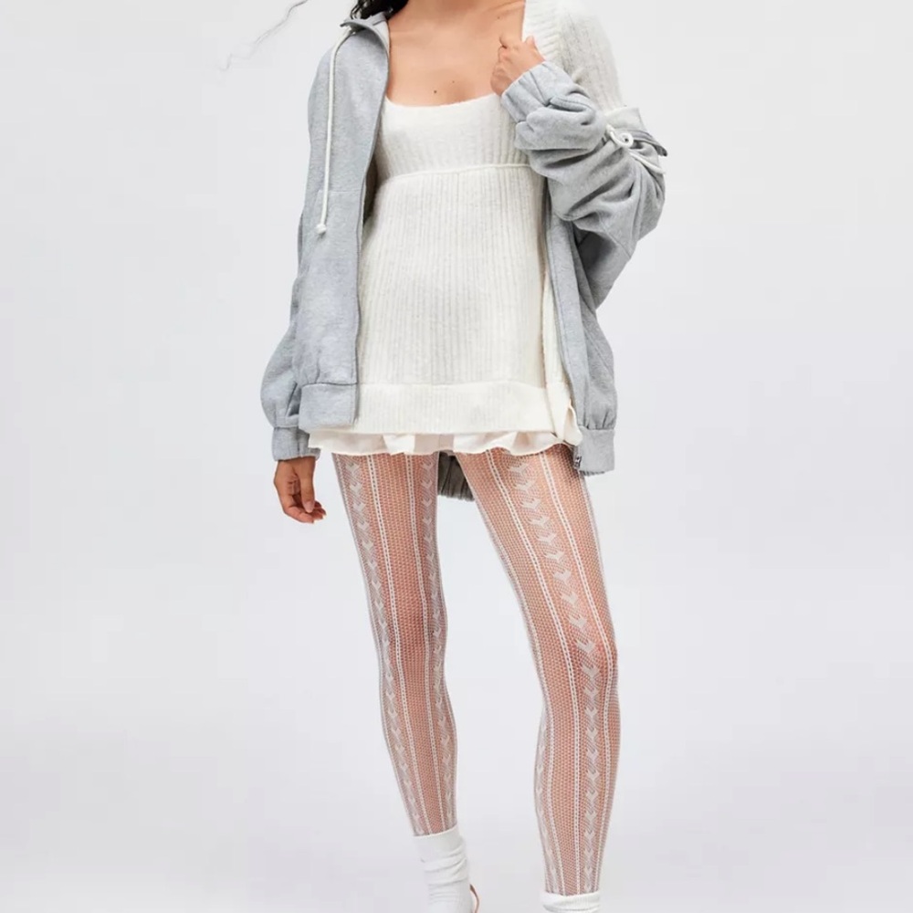 Urban Outfitters White Ribbed Long Sleeve Tunic Sweater - Picture 2 of 3